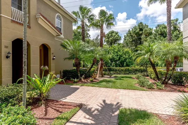 Palm Beach Gardens, FL 33418,4911 Bonsai CIR 201