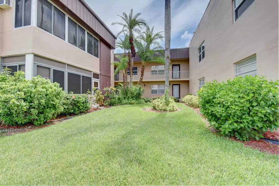 77 Burgundy B, Delray Beach, FL 33484