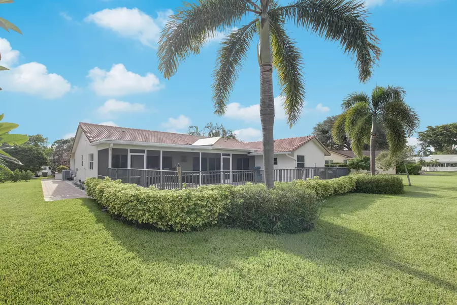 2900 NW 23rd CT, Boca Raton, FL 33431