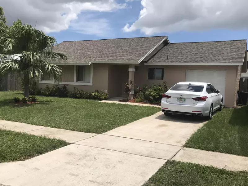 396 Monte TRL, West Palm Beach, FL 33415