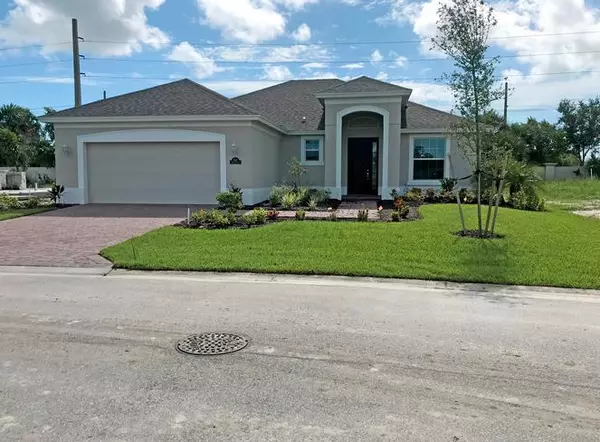 1521 Segovia Lakes CIR, Vero Beach, FL 32966