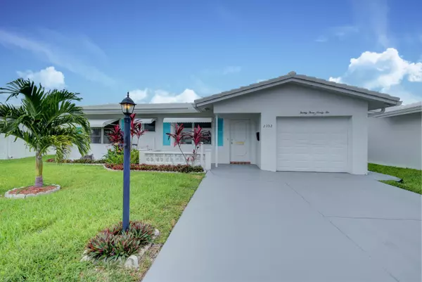 2392 SW 8th AVE, Boynton Beach, FL 33426