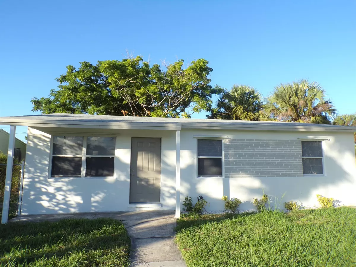 Riviera Beach, FL 33404,1540 W 10th ST