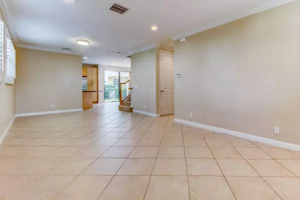 Delray Beach, FL 33484,227 W Chrystie CIR