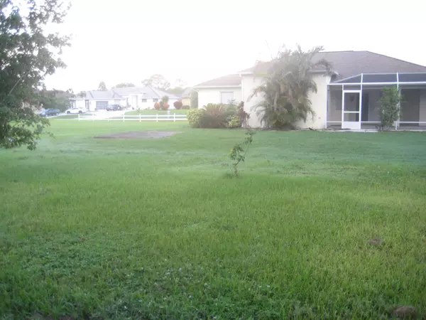 Port Saint Lucie, FL 34984,257 SW Starflower AVE