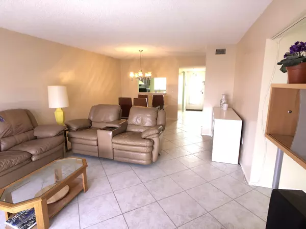 Sunrise, FL 33322,2998 E Sunrise Lakes DR 415