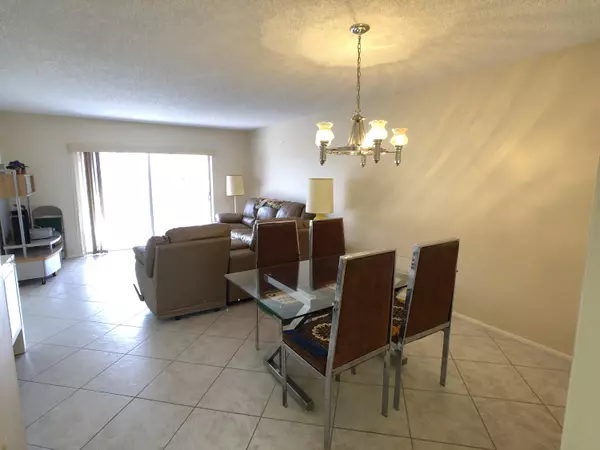 Sunrise, FL 33322,2998 E Sunrise Lakes DR 415