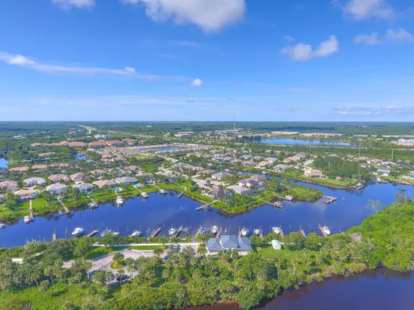 Stuart, FL 34997,767 SW River Bend CIR