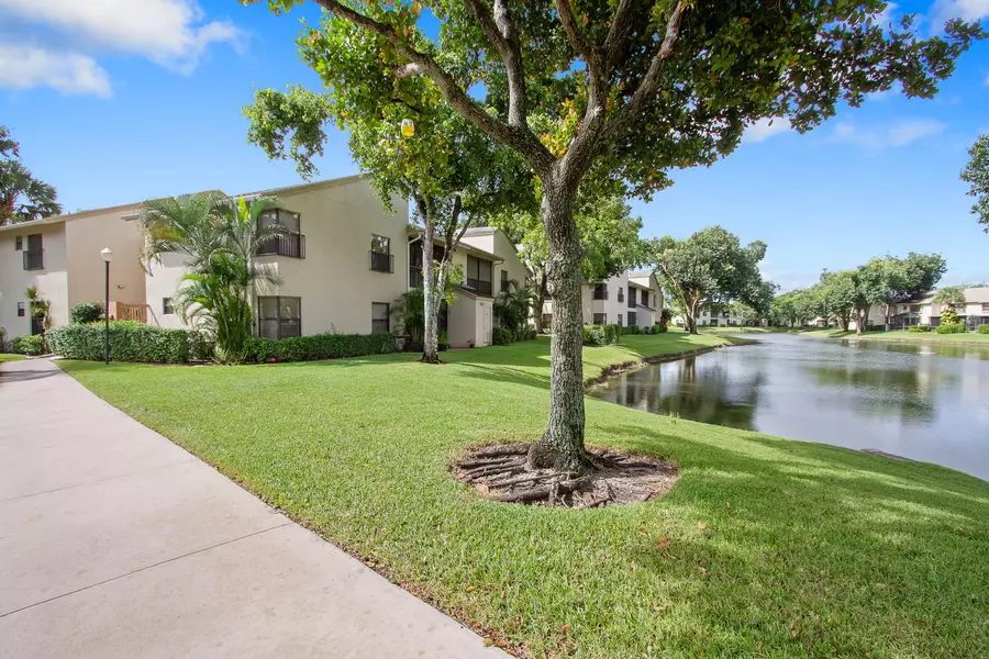 4784 NW 22nd ST 42134, Coconut Creek, FL 33063