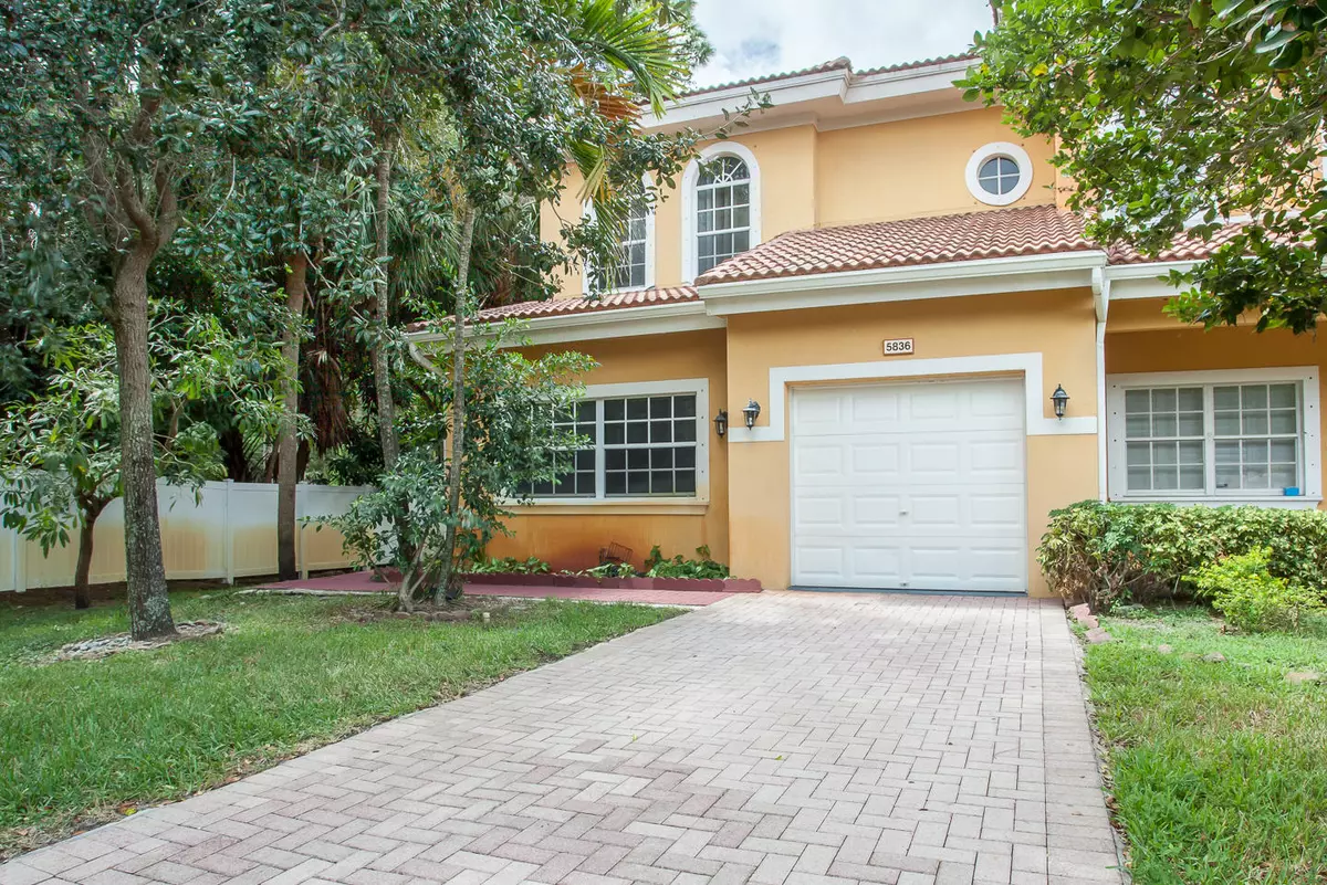 Greenacres, FL 33463,5836 Erik WAY