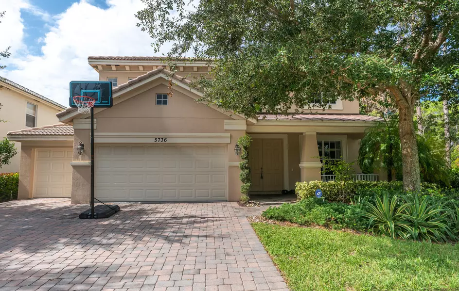 5736 SE Crooked Oak AVE, Hobe Sound, FL 33455