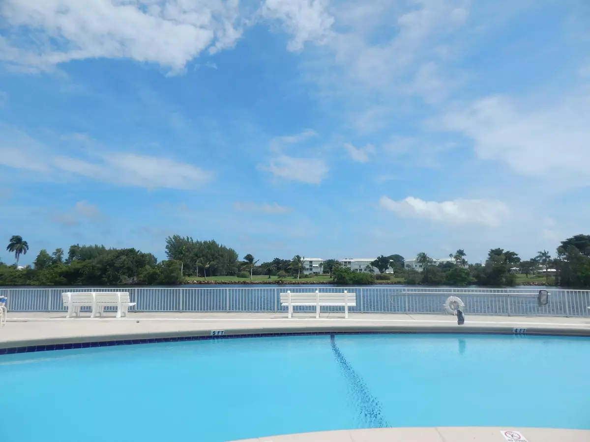 Boynton Beach, FL 33435,2442 S Federal HWY Apt 10