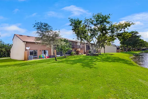 Davie, FL 33328,4221 S Pine Island RD 1106