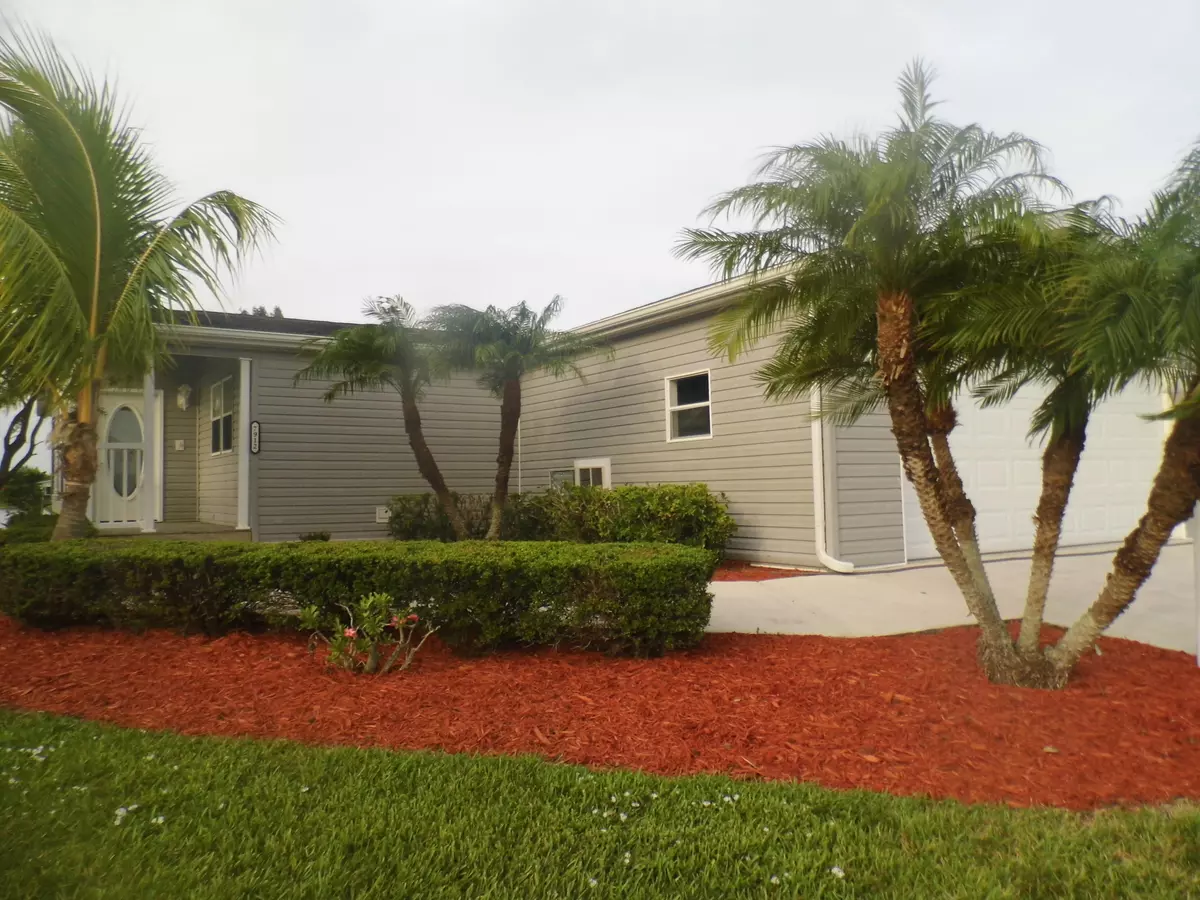 Port Saint Lucie, FL 34952,7912 Horned Lark CIR