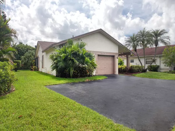 Boca Raton, FL 33433,8959 Old Pine Way