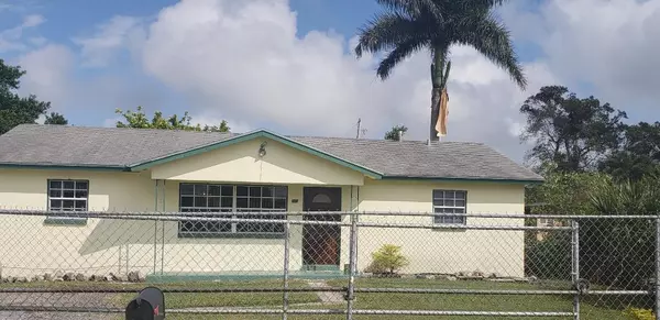 217 NW Avenue F, Belle Glade, FL 33430