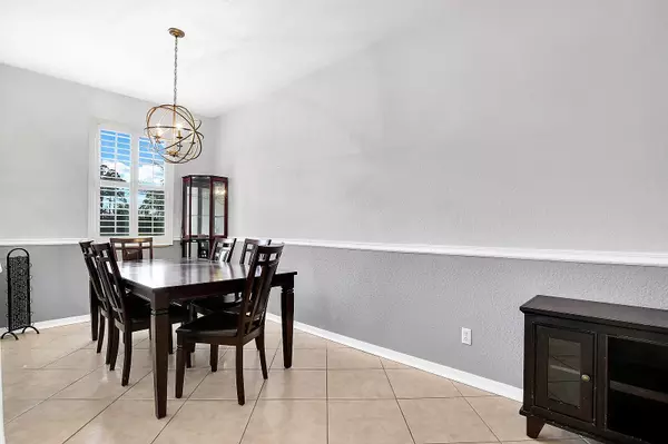 Palm Beach Gardens, FL 33418,4951 Bonsai CIR 107