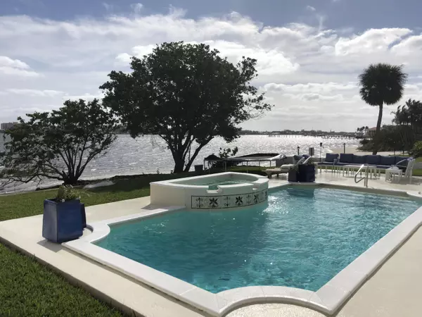 Lake Worth, FL 33460,3 Lakeside Palms CT