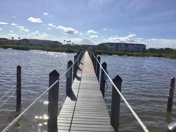 6175 S Mirror Lake DR 305, Sebastian, FL 32958