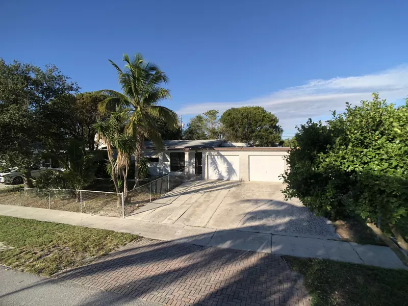 815 S 9th ST, Lantana, FL 33462