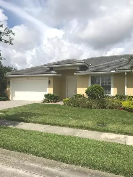 6105 NW Castlebay LN, Port Saint Lucie, FL 34983