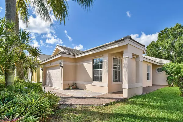 Davie, FL 33328,2701 W Lake Park CIR