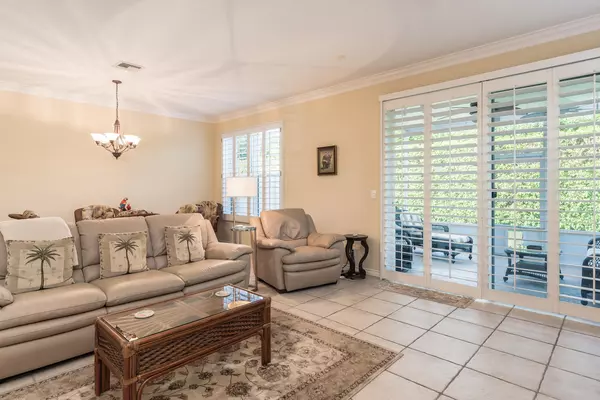 Delray Beach, FL 33483,895 Dogwood DR