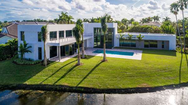 7677 Stonehaven LN, Boca Raton, FL 33496