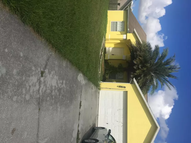 221 SW Yager PL, Port Saint Lucie, FL 34953