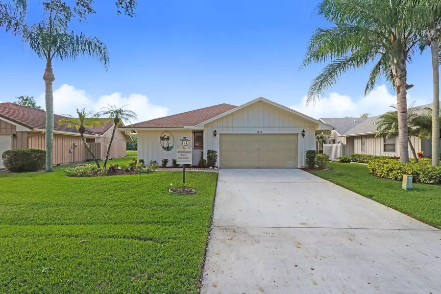 13076 SE Point O Woods CT, Hobe Sound, FL 33455