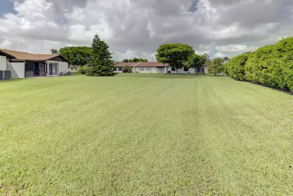 Delray Beach, FL 33484,15968 Forsythia CIR