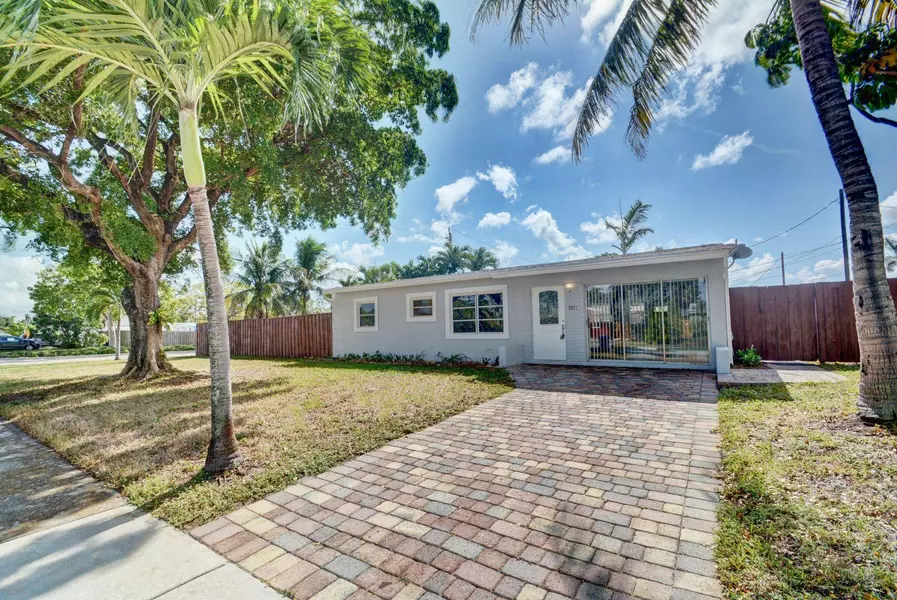 5821 NE 6th AVE, Oakland Park, FL 33334