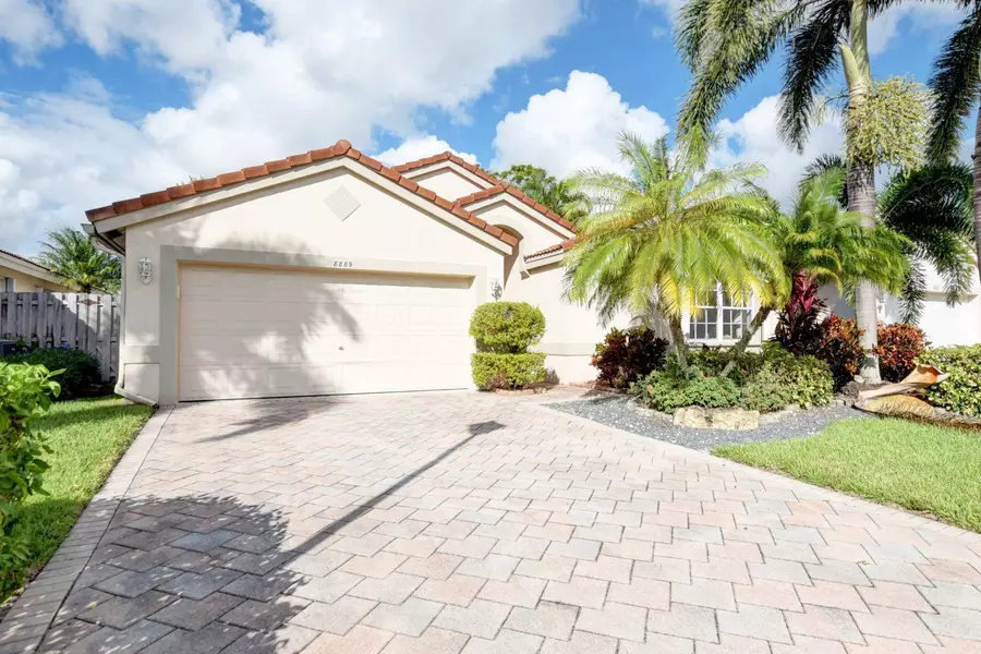 8889 Harrods DR, Boca Raton, FL 33433