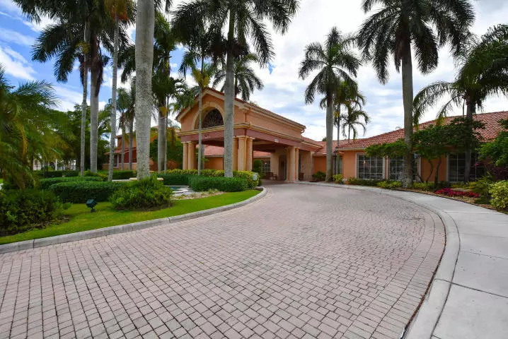 6828 Sun River RD, Boynton Beach, FL 33437