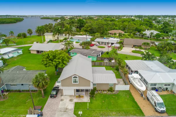 Stuart, FL 34994,35 SW Cabana Point CIR