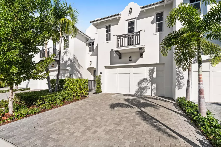 1145 Kingston LN, Delray Beach, FL 33483