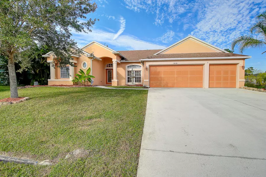 1441 SW Dow LN, Port Saint Lucie, FL 34953