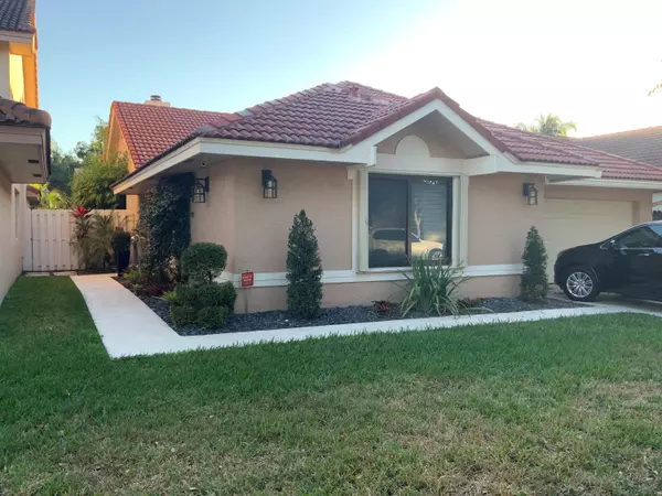 9420 NW 18th PL, Plantation, FL 33322