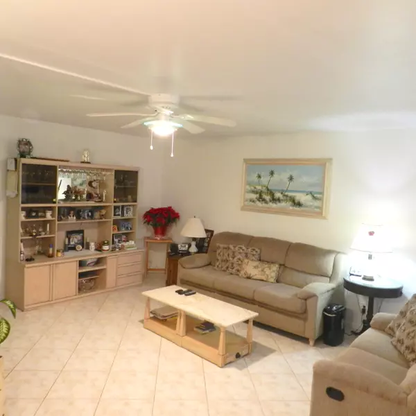 Boynton Beach, FL 33435,480 W Horizons 201