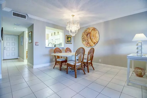 Delray Beach, FL 33484,6193 Pointe Regal CIR 308