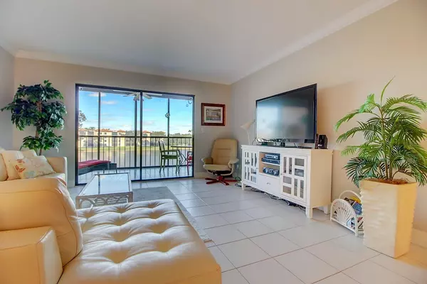 Delray Beach, FL 33484,6193 Pointe Regal CIR 308