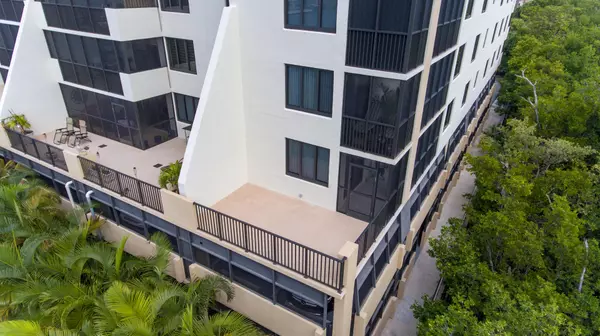 Highland Beach, FL 33487,3420 S Ocean BLVD 3z