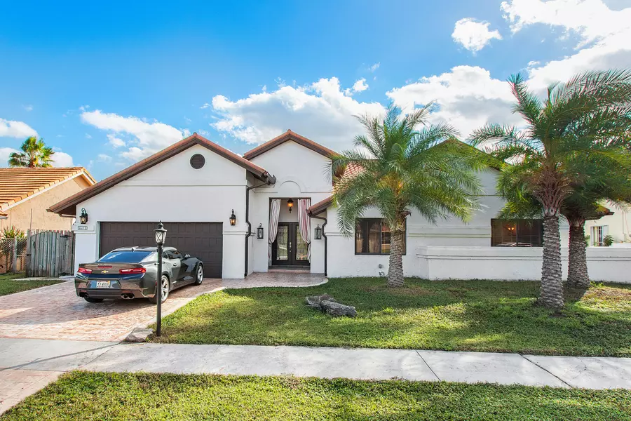 6012 Sun Berry CIR, Boynton Beach, FL 33437