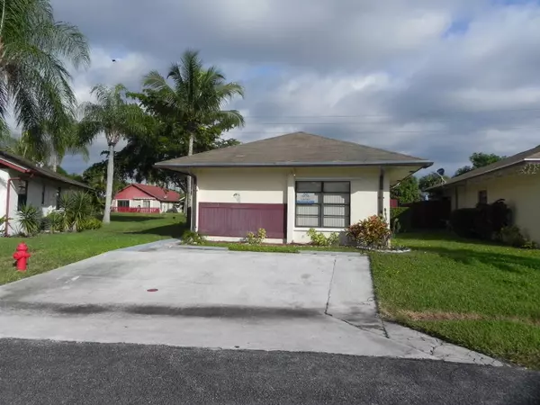 West Palm Beach, FL 33415,5265 Garden Hills CIR