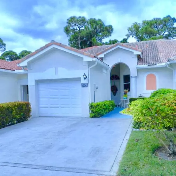 5025 S La Sedona CIR, Delray Beach, FL 33484