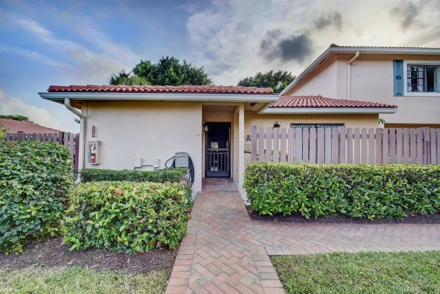 18 Southport LN A, Boynton Beach, FL 33436