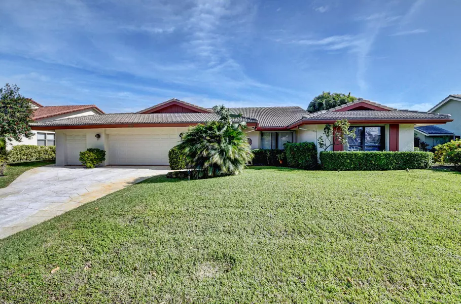 701 Pine Lake DR, Delray Beach, FL 33445