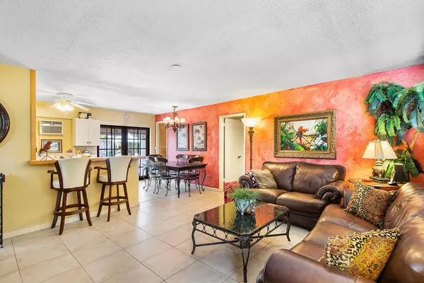 Boca Raton, FL 33487,151 Lancaster ST