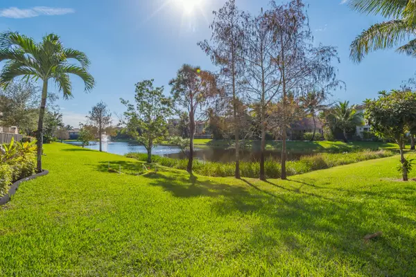 Boynton Beach, FL 33437,9820 Coronado Lake DR