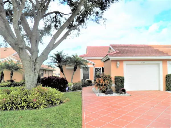 5695 Royal Lake CIR, Boynton Beach, FL 33437